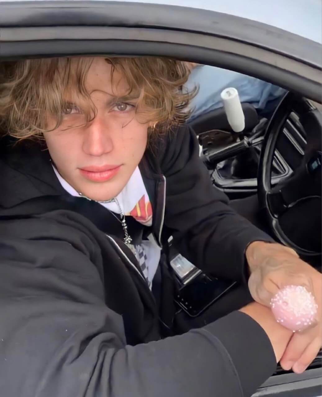 Vinnie Hacker Net Worth, Age, Girlfriend, Family, Biography & More