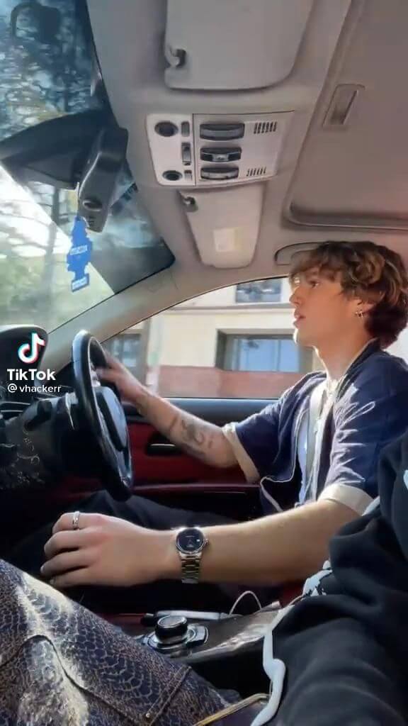 Vinnie Hacker Net Worth, Age, Girlfriend, Family, Biography & More