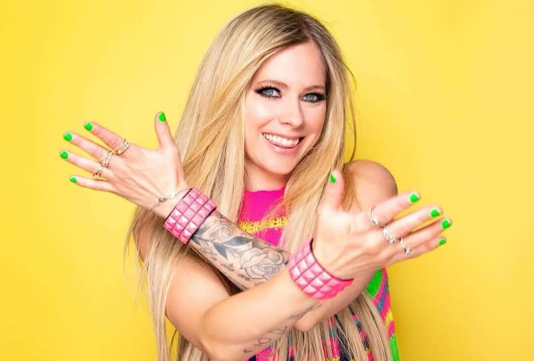 Avril-Lavigne-Measurements-Height-Weight-and-Age